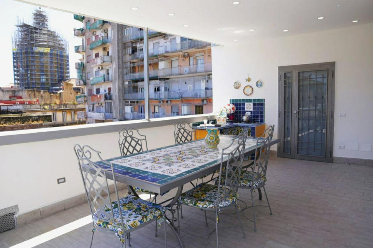 La Dukesca Chic Apartment Naples Luaran gambar