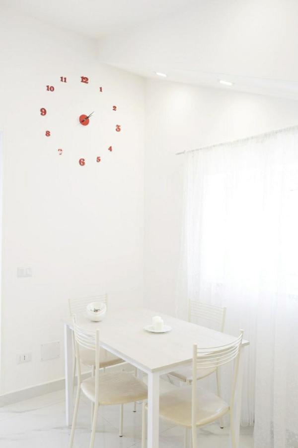 La Dukesca Chic Apartment Naples Luaran gambar